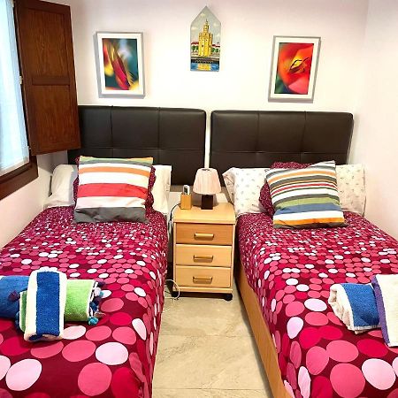 Apartamento Centro Plaza Salvador, Wifi Free& Parking Opcional Севилья Экстерьер фото